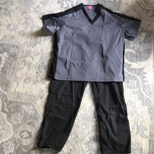 SCRUBS top XL & Bottom L NWT Fashion Seal